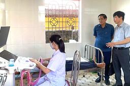 Kiểm tra công tác khám sức khỏe định kỳ cho người cao tuổi tại xã An Trường
