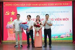 Đảng bộ bộ phận CDC Hải Phòng chú trọng công tác phát triển Đảng