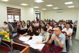 Tập huấn nghiệp vụ y tế trường học cho trên 100 cán bộ y tế cơ sở
